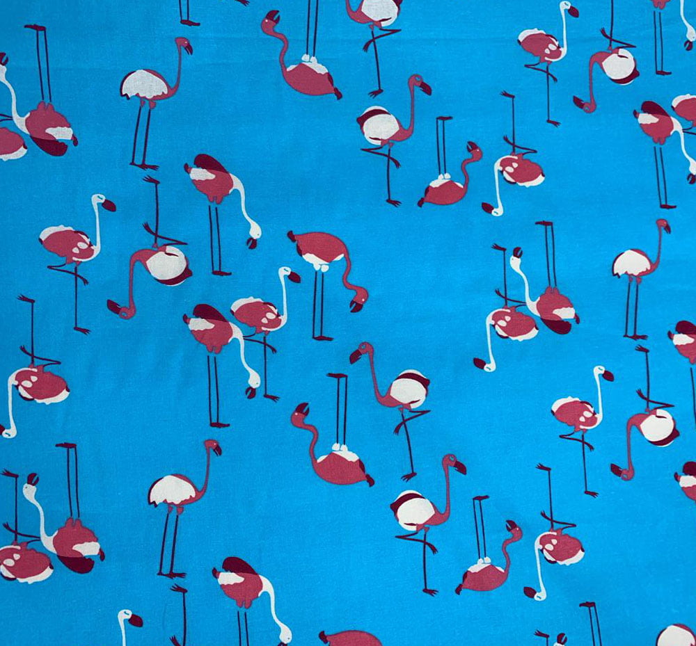 Tricoline Flamingo Fundo Azul